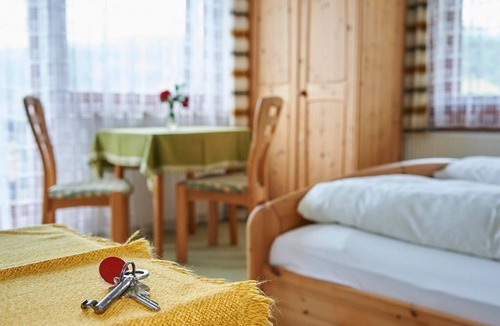 Kaning Bed & Breakfast | Doppelzimmer, Dusche, WC, 1 Schlafraum - Gästehaus Alpenrose