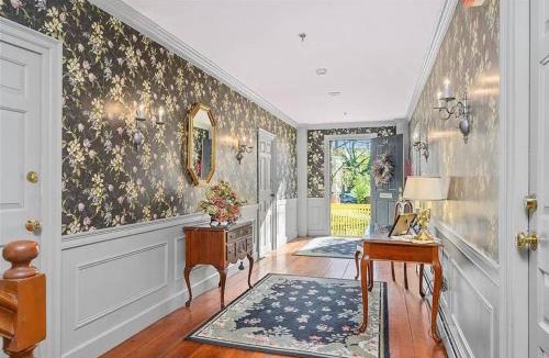 College Hill Apartment | Downtown, Near RISD & Train, Walk Everywhere