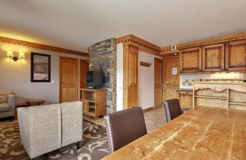 Aime Apartment | Duplex 3 chambres avec piscine, parking, ski aux pieds à Aime 2000 - FR-1-455-243