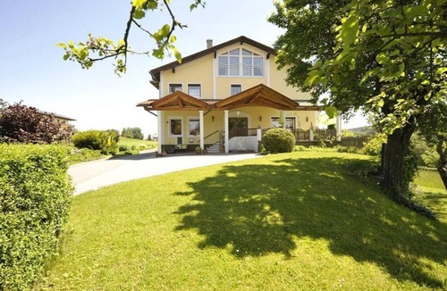 Drobollach am Faakersee House | E Appartement, Balkon und Seeblick - Biohof Naturzeit Faaker See