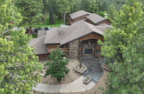Kings Point House | Eagle's Bluff Estate on Flathead Lake near Glacier National Park