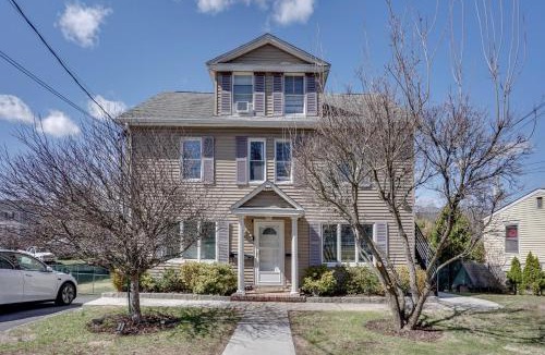 Mamaroneck Apartment | Easy Access to NYC! Sleek Suburban Apartment