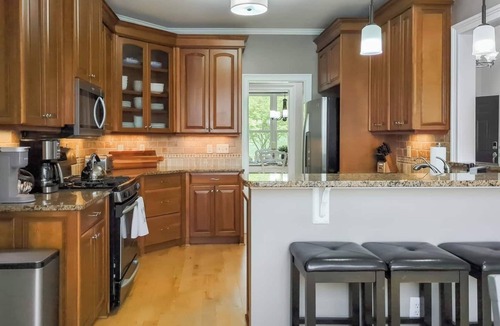 Mount Mourne House | Edgewater Escape - Your ultimate lakefront retreat for unforgettable family fun and relaxation