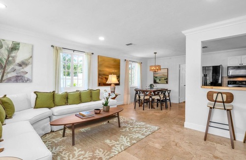 Southside House | El Cid Hideaway – Minutes to Downtown & Ocean