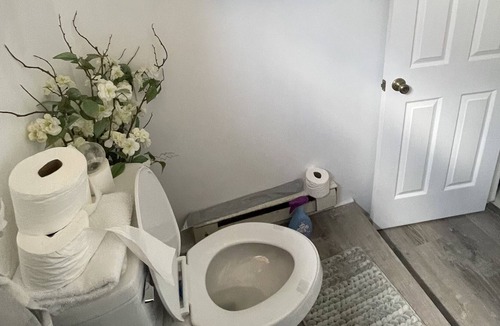 Pound Ridge Cottage | English Cottage and Gardens in Pound Ridge