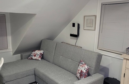Uniondale Apartment | Entire 2nd Floor Guest Suite in Uniondale, New York, United States