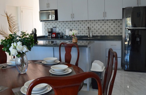 Ildefonso Green Apartment | Epic 155m² Family Penthouse – Sleeps 7 with Rooftop Marina Views!