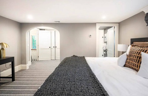 Bedford House | Escape to the enchanting town of Bedford, NY.