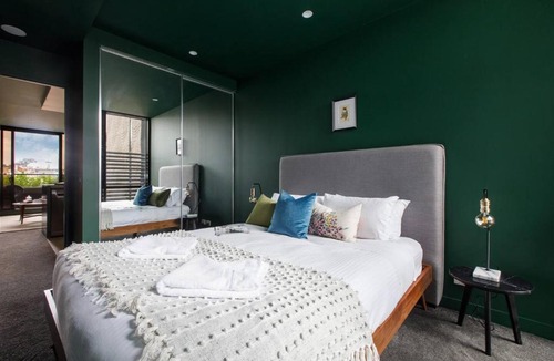 Collingwood Apartment | Evergreen Oasis - Poolside Living on Stanley Street