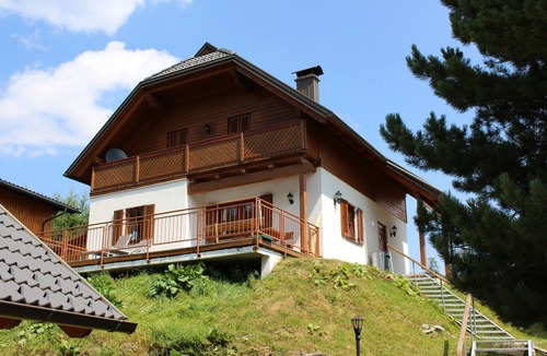 Reichenau House | Exclusive vacation home in the Nockberge with a sauna and fireplace
