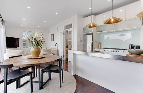 Ponsonby House | Executive Ponsonby Abode w Heated Pool and Parking