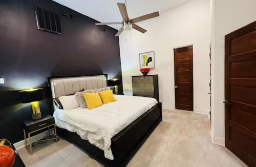 Navarre House | Fab lil home Central to all NOLA/near City Park