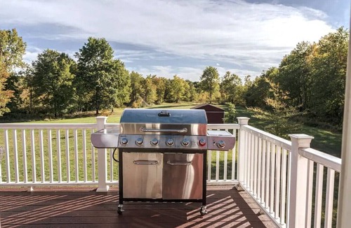 Highland House | Fall Foliage 4BR Retreat Near New Paltz - Sleeps 8
