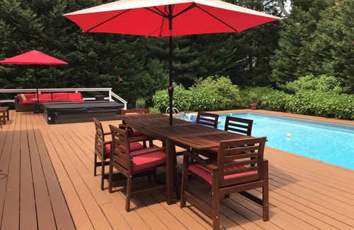 Springs House | Family Friendly Bright Home With Pool, Hot Tub, 1 Mile to Bay & Maidstone Beach
