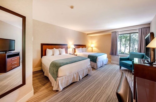 Southbury Hotel | Family Fun Spots Near Quassy, Waterfalls & Outdoor Adventures - 4 Units