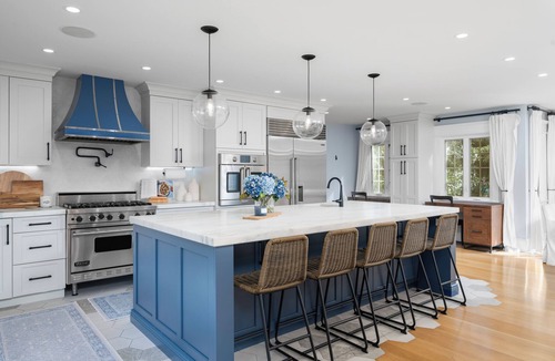Larchmont House | Family getaway.Commuter's Dream.Weddings&Events.Content House.Luxury Smart Home