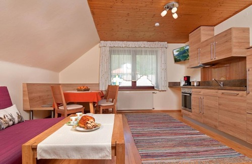 Landskron House | Ferienwohnung "fichte" für 2-5 Personen - Sonnhof