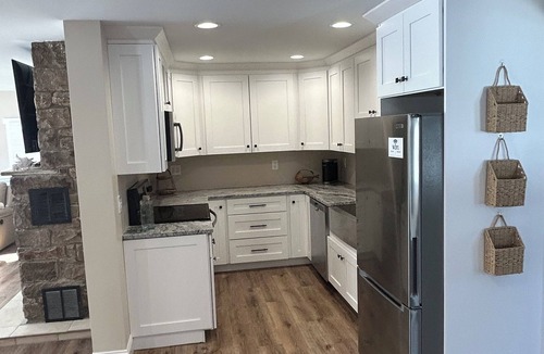 Niantic House | FRESH FUN SPACIOUS! 4bed 4bath getaway RELAX and PLAY walk to private beach