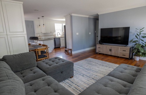Stratford House | Fully Furnished Home in Stratford - 3 Bedrooms, Dedicated Office and Pool