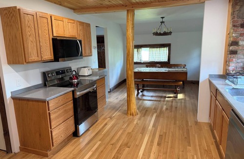 Tupper Lake Cabin | Fully Restored 3-bedroom log cabin in Tupper Lake perfect for relaxing stays.