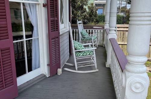 Faubourg Livaudais Apartment | Garden District Victorian off historic St. Charles Ave.
