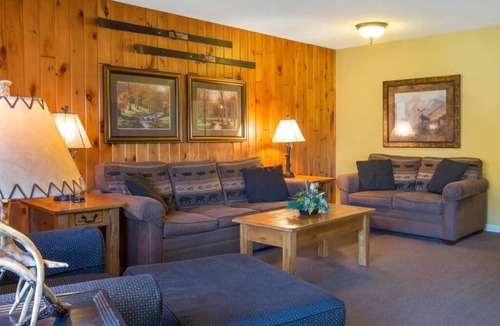 Tynecastle Resort | Get your Skiing on in beautiful Banner Elk!