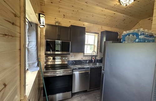 Babb House | Glacier Springs-Cozy Villa situated in an Aspen forest with view of Glacier Park