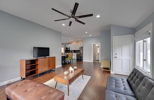 Norwalk Apartment | Gold Coast Getaway! Upscale Apt Near New Canaan