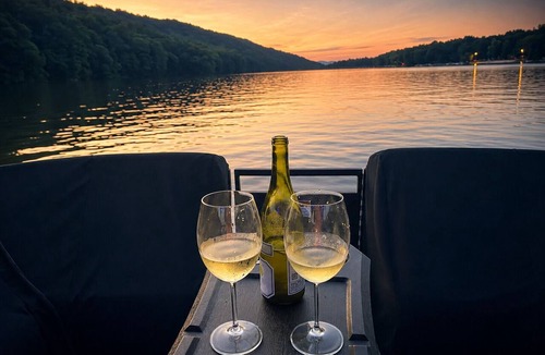 New Milford House | Golden Shore Cottage A Boutique Waterfront Retreat