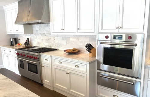 Westport House | Gorgeous 7-bedroom house w Pool in Charming Westport, 8 minutes to the Beach