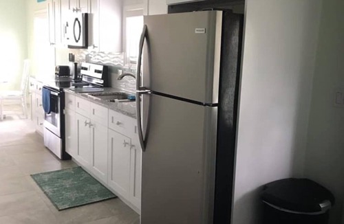 Micco Cottage | Gorgeous Riverfront Fishing Cottage in Sebastian, FL - Summer 2026 Specials