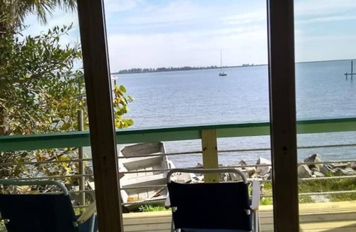 Micco Cottage | Gorgeous Riverfront Fishing Cottage in Sebastian, FL - Summer 2026 Specials
