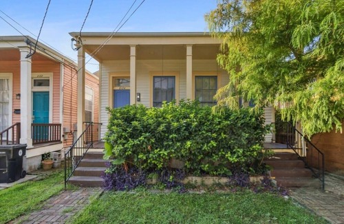Faubourg Lafayette House | Great Location! Historic Cozy Pad- Near Streetcar
