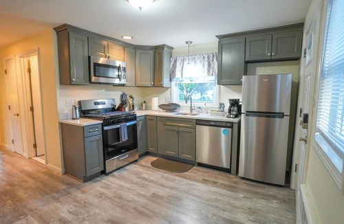 New Britain House | Guest Fave Cape-Cod Style Retreat with Main-Level Bedroom bordering Farmington