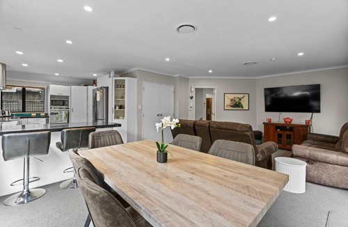 Hamilton House | Hamilton Hideout