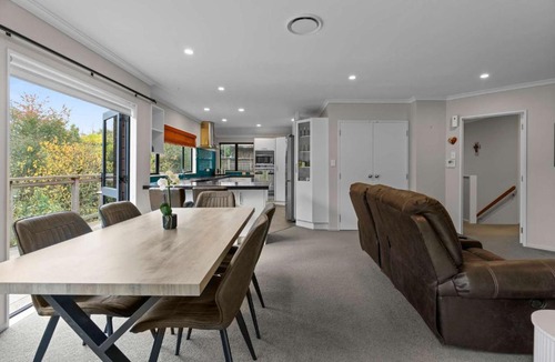Hamilton House | Hamilton Hideout