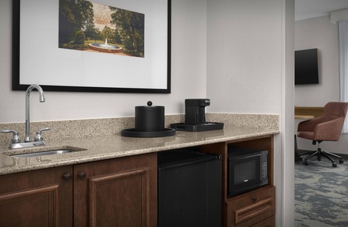 Huntersville Hotel | Hampton Inn & Suites Huntersville