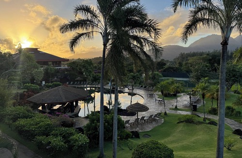 Princeville Apartment | HanaleiBayRESORT2312, 215.00 8/16-18 or269.00 8/22-26BlowOutSalBeachFront 10Star