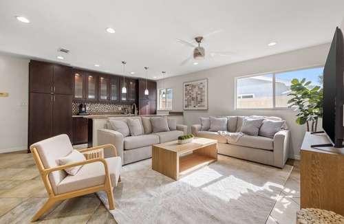 Largo House | Heated Pool Home Pool Table Spacious Family