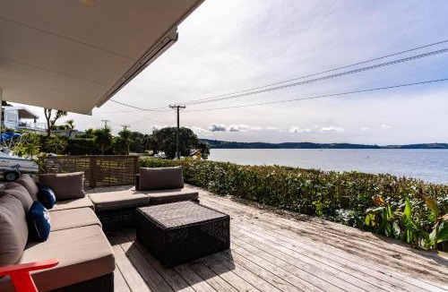 Snells Beach House | Herons Hideaway - Snells Beach Holiday Home