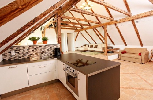 Villach House | High modern bondet with antique, 200 meter to the lake, 10 Minutes to skicourse