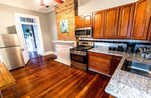 New Orleans House | Historic Treme Creole Cottage Historic Getaways W Pool