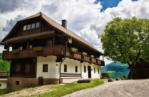 Verditz House | Holiday Home / Apartments Grafhube - Ferienhaus Grafhube