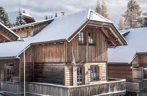 Reichenau House | Holiday house at 1800m, top location, near ski lift, south slope, Holzhofen, WiFi