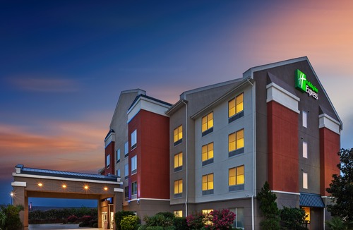 Little Woods Hotel | Holiday Inn Express New Orleans East, an Ihg Hotel