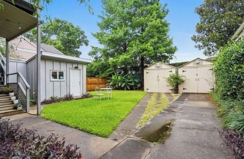 Milan Apartment | Home away from home - few blocks from PARADE ROUTE