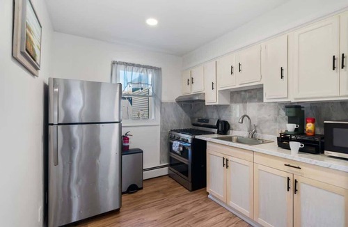 Hackensack House | Homey 4BR w Parking, near NYC