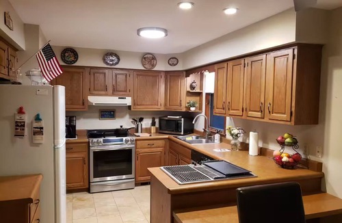 Savanna House | House On the Hill Charming 3-bedroom house with Rec Room, in lovely Savanna
