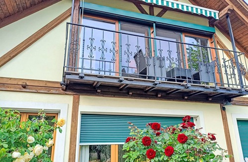 Schiefling am See Apartment | Idyllische Panorama-Südwohnung in Wörtherseenähe by Interhome