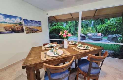 Sugar Sands Apartment | Island life 2 br 2-ba walk 2 beach, Snorkel & Surf